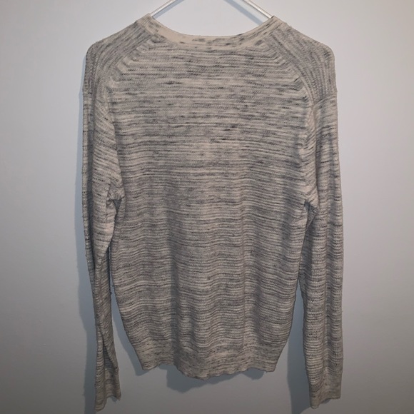 UNIQLO long sleeve shirt - Picture 2 of 3